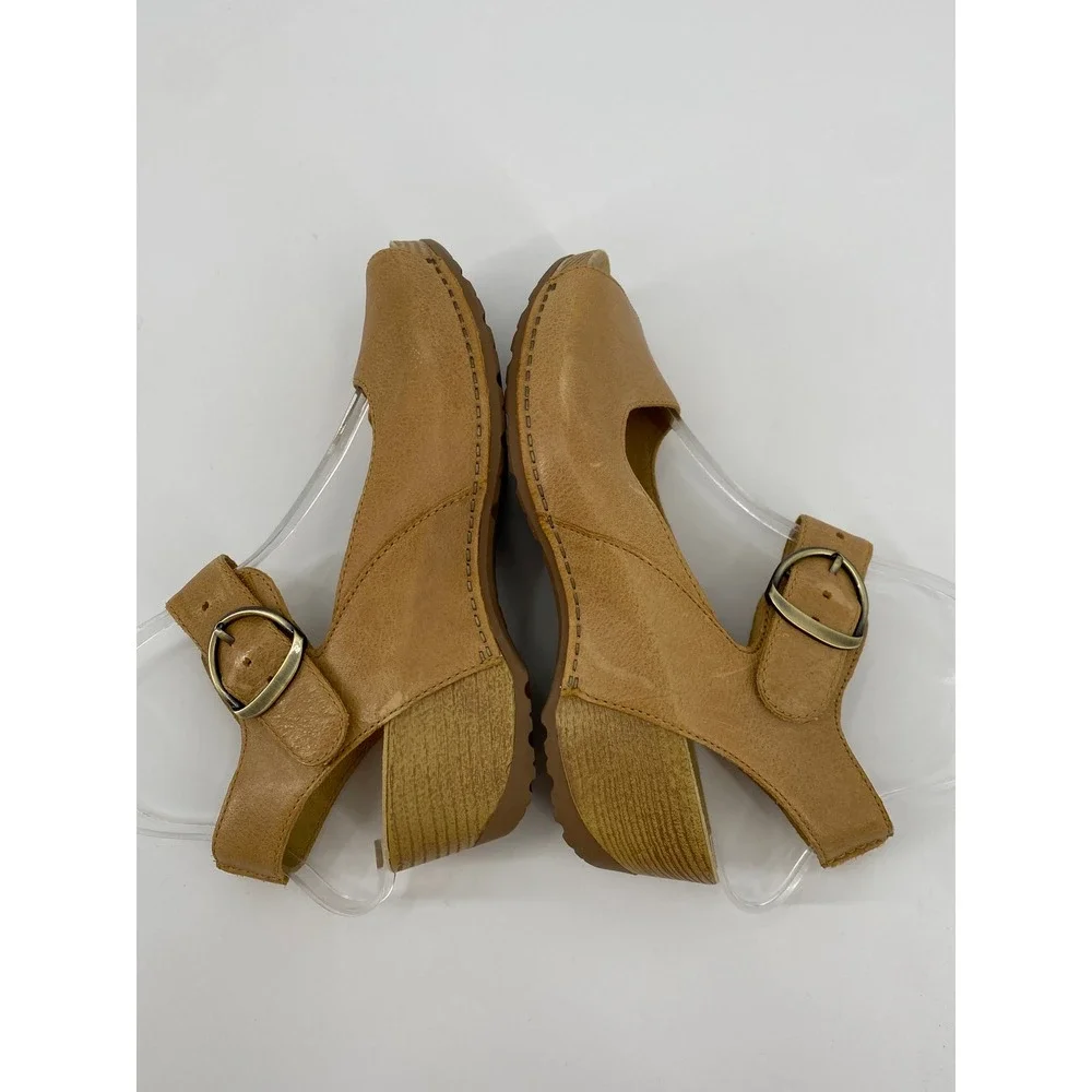 Dansko Sela Wedge Sandals 37 Tan Leather‎ Buckle Peep Toe Clog